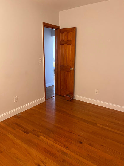 Se renta habitación en Sunnyside con disponibilidad inmediata!