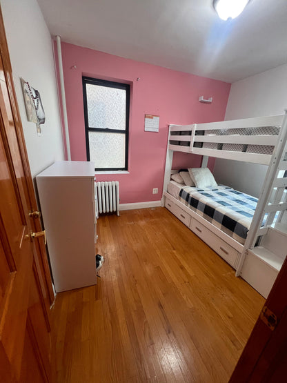 Habitación en Sunnyside. Disponibilidad inmediata