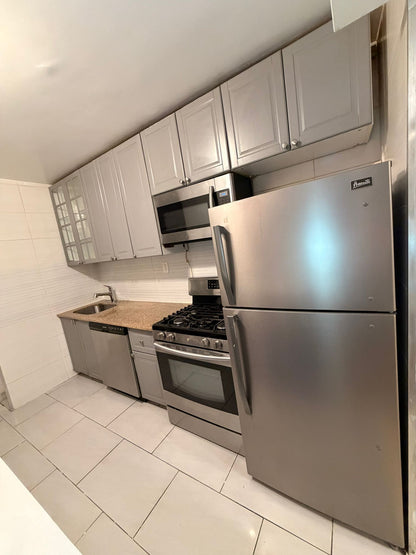 ¡Habitación privada en Greenpoint!