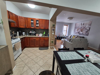 ¡Habitación privada en alquiler en Jackson Heights!