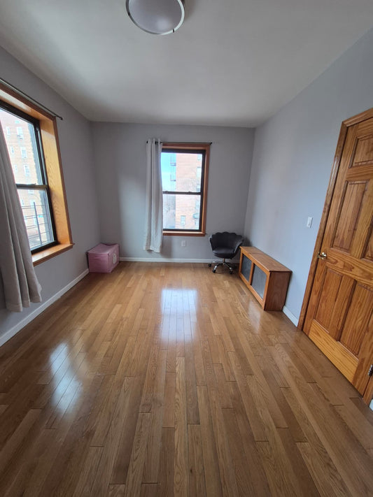 ¡Habitación privada en alquiler en Jackson Heights!