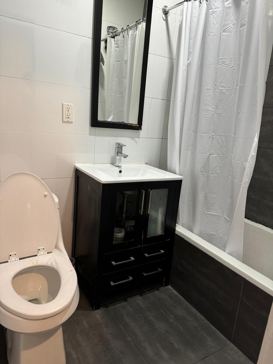 Basement compartido en Brooklyn